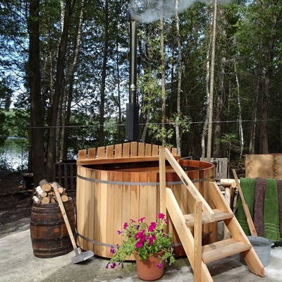 Pièce de sauna de Cedar Wood Hot Tub Steam avec le fourneau brûlant en bois