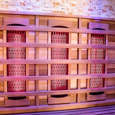 Cigûe de luxe Cedar Wood Indoor Infrared Sauna rouge de pièce en bois de sauna de 4 personnes