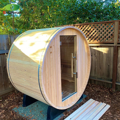 Sauna extérieur pour 5 personnes, chauffage au cèdre canadien, sauna à fût en bois avec porche.