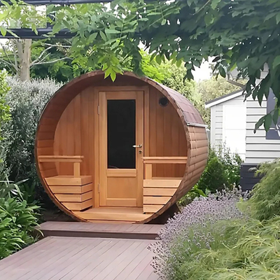 Sauna à vapeur à l'extérieur, salle de bain, sauna à fût en cèdre
